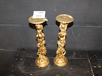 Twee goud kleurige kandelaars hoogte 35 cm. - afbeelding 1 van  2