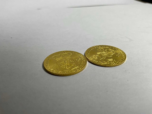 Twee gouden munten, 1/2 rijders, naslag (9,9 gram) - afbeelding 3 van  3