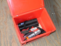 Twee hilti koffers met kitspuit accessoires. - afbeelding 3 van  3