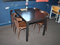 Twee horecatafels met 8 stoelen. afmeting 120 x 80 x 76 cm. - afbeelding 1 van  5