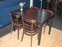 Twee horecatafels met 8 stoelen. afmeting 120 x 80 x 76 cm. - afbeelding 4 van  5