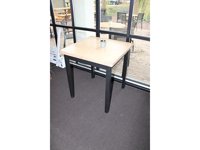 Twee horecatafels met afmeting 70 x 70 x 75 cm. - afbeelding 2 van  2