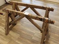 Twee houten bokken. afmeting 100 x 50 cm. - afbeelding 2 van  2