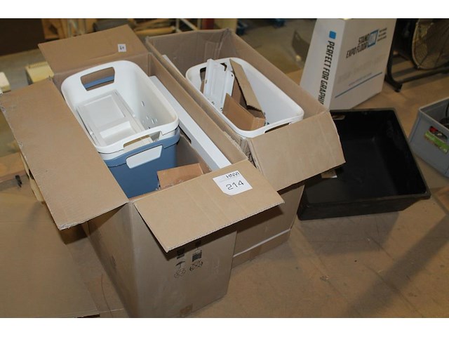 Twee inbouw-wasmandmodule hafele. afmeting 53 x 56 x 52 cm. let op! compleetheid onbekend. - afbeelding 1 van  2