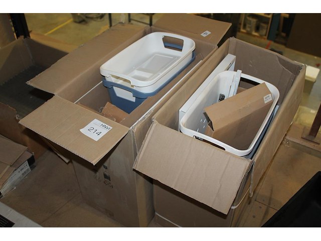 Twee inbouw-wasmandmodule hafele. afmeting 53 x 56 x 52 cm. let op! compleetheid onbekend. - afbeelding 2 van  2