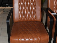 Twee industriële fauteuils met kunstlederen bekleding. - afbeelding 2 van  2