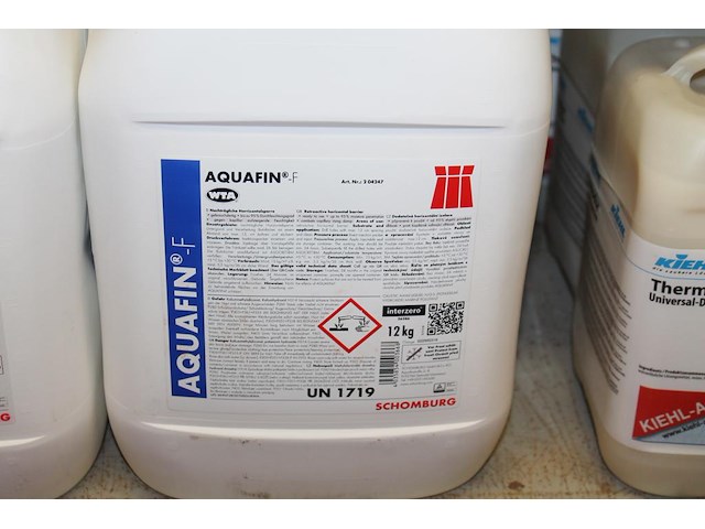 Twee jerrycans a 12l aquafin-f schomburg. - afbeelding 2 van  2