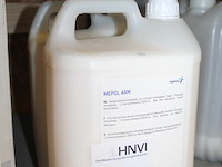 Twee jerrycans a 5l beschermlaag voor vloeren mepol axm. - afbeelding 2 van  3