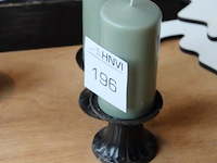 Twee kaarsen op kandelaar. hoogte 20 cm. - afbeelding 2 van  2