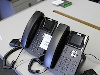 Twee kantoortelefoons fanvil model x3sp. - afbeelding 2 van  3