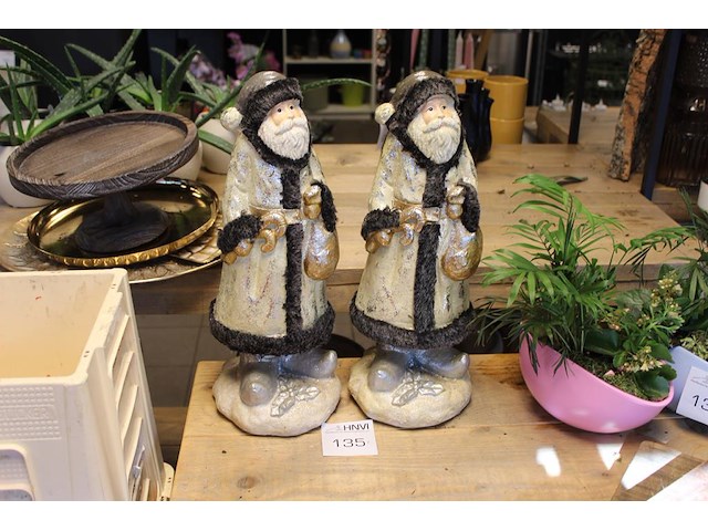 Twee kerstmannen hoogte 47 cm. - afbeelding 1 van  2