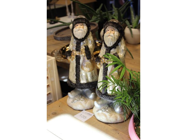 Twee kerstmannen hoogte 47 cm. - afbeelding 2 van  2