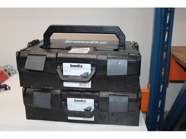 Twee koppelbare assortimentskoffers bonfix. gevuld met enkele henco koppelingen. - afbeelding 1 van  2