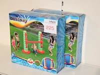 Twee limbosproeiers bestway, afm. 175 x 71 x 150 cm.