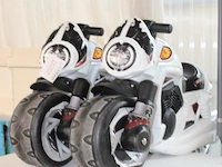 Twee loopmotoren gebruikt - afbeelding 2 van  2