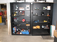 Twee magazijnkasten met roldeuren. afmeting 120 x 45 x 197 cm. let op: exclusief inhoud. - afbeelding 1 van  2