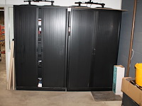 Twee magazijnkasten met roldeuren. afmeting 120 x 45 x 197 cm. let op: exclusief inhoud. - afbeelding 2 van  2