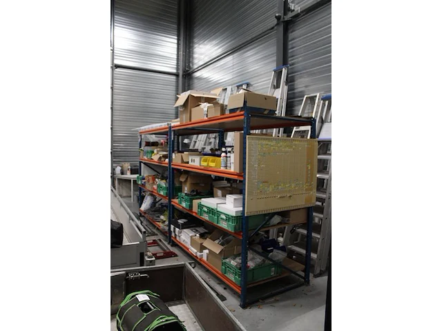 Twee magazijnstellingen met breedte 210 cm. hoogte 200 cm. diepte 100 cm. exclusief inhoud. let op. ophalen... - afbeelding 2 van  3