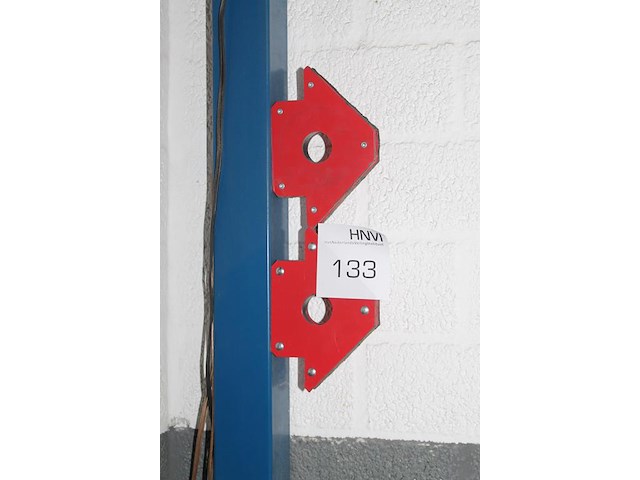 Twee magnetische lashoeken. - afbeelding 2 van  2