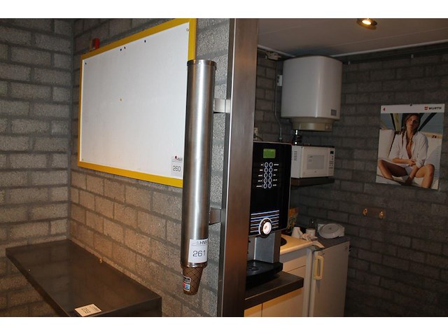 Twee metalen bekenhouders. - afbeelding 1 van  3