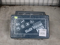 Twee metalen gereedschapskisten / -koffers etop met afmeting 39 x 10 x 24 cm. - afbeelding 1 van  3