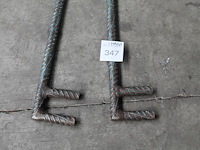 Twee metalen hulpstukken. - afbeelding 2 van  3
