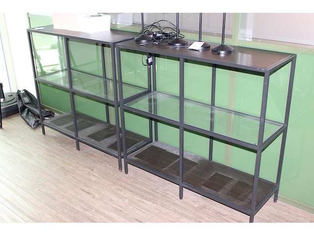 Twee metalen vakkenkastjes. afmeting 100 x 36 x 94 cm. - afbeelding 1 van  2