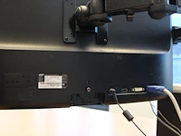 Twee monitoren 24 inch acer, speakers en toetsenbord met muis. - afbeelding 2 van  3