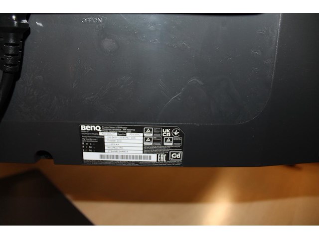 Twee monitoren benq ultra hd 32 inch. - afbeelding 2 van  3