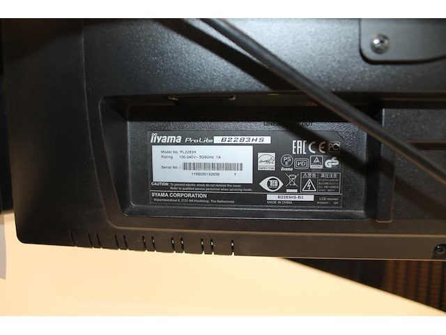 Twee monitoren iiyama 22 inch aan beugel. - afbeelding 3 van  4