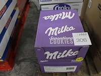 Twee omdozen milka sensations cookies. tht 11-2025. - afbeelding 1 van  1