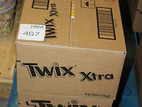 Twee omdozen twix xtra / white xtra. 240 stuks. tht 9/10-25. - afbeelding 3 van  3
