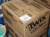 Twee omdozen twix xtra / white xtra. 240 stuks. tht 9/10-25. - afbeelding 2 van  2