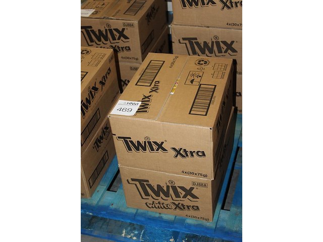Twee omdozen twix xtra / white xtra. 240 stuks. tht 9/10-25. - afbeelding 2 van  2