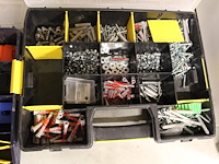 Twee organisers stanley met bevestigingsmaterialen en plaatjes - afbeelding 2 van  4