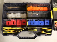 Twee organisers stanley met bevestigingsmaterialen en plaatjes - afbeelding 3 van  4