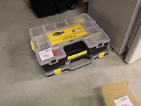 Twee organisers stanley met bevestigingsmaterialen en plaatjes - afbeelding 4 van  4