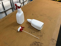 Twee pallets met canyon trigger spuiten en flessen - afbeelding 1 van  6