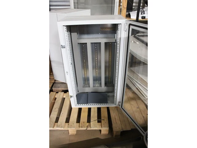 Twee patchkasten ascom, afm. 60 x 37 x 100 cm. - afbeelding 2 van  4