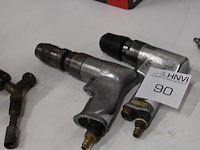 Twee pneumatische schroefboormachines. - afbeelding 2 van  2