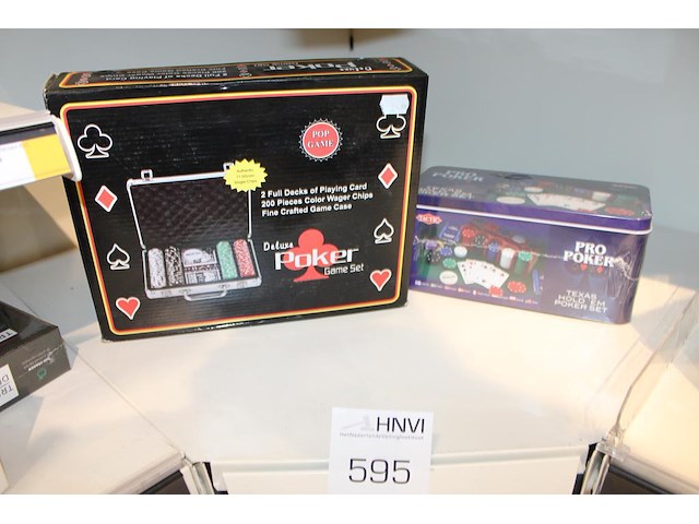 Twee pokersets. - afbeelding 1 van  2