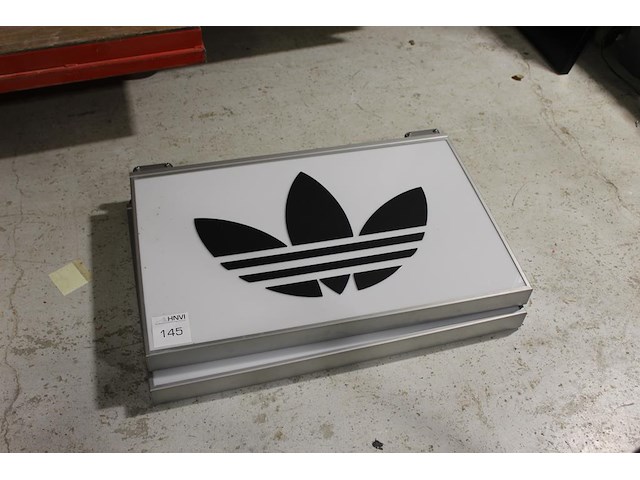 Twee reclame bakken adidas. afm. 79 x 51 cm. - afbeelding 1 van  1