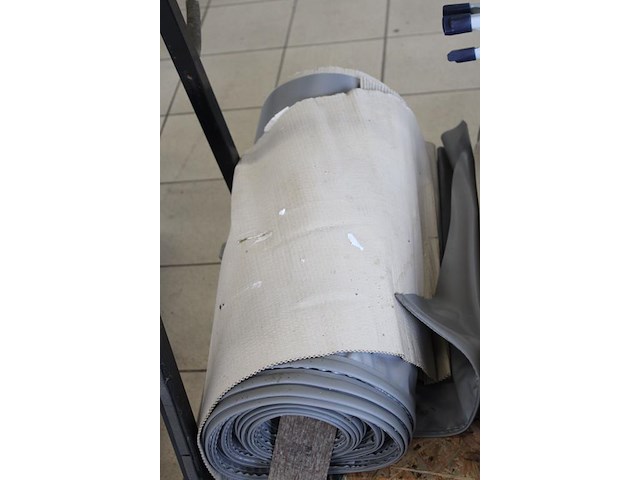 Twee rollen lateislabbe w.o. 80 cm breed. - afbeelding 4 van  4