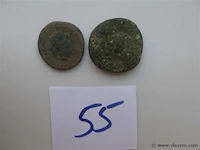 Twee romeinse munten waaronder faustina - afbeelding 2 van  2