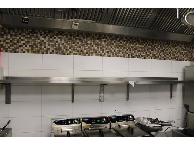 Twee rvs wandschappen, afm. 160 / 100 x 30 cm. - afbeelding 1 van  3