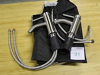 Twee rvs wastafelkranen .hoogte 15 cm. - afbeelding 1 van  2