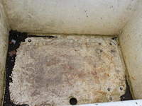 Twee semi-verrijdbare transportbakken. afmeting 122 x 89 x 92 cm. - afbeelding 6 van  6