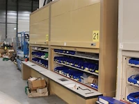Twee shuttlekasten jalema type 870. afmeting per kast 258 x 123 cm. 16 secties per kast welke middels code ... - afbeelding 3 van  5
