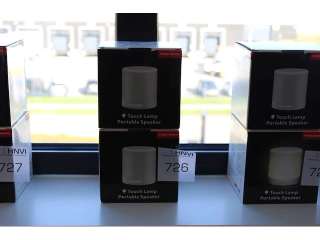 Twee speakerlampen nieuw in doos - afbeelding 1 van  2