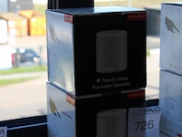 Twee speakerlampen nieuw in doos - afbeelding 2 van  2